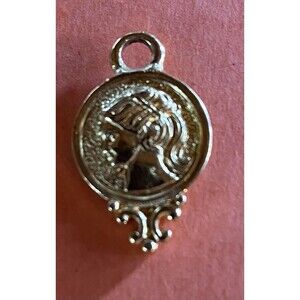 Women’s Pendant Charm Gold Tone Cameo 1/2” Victorian